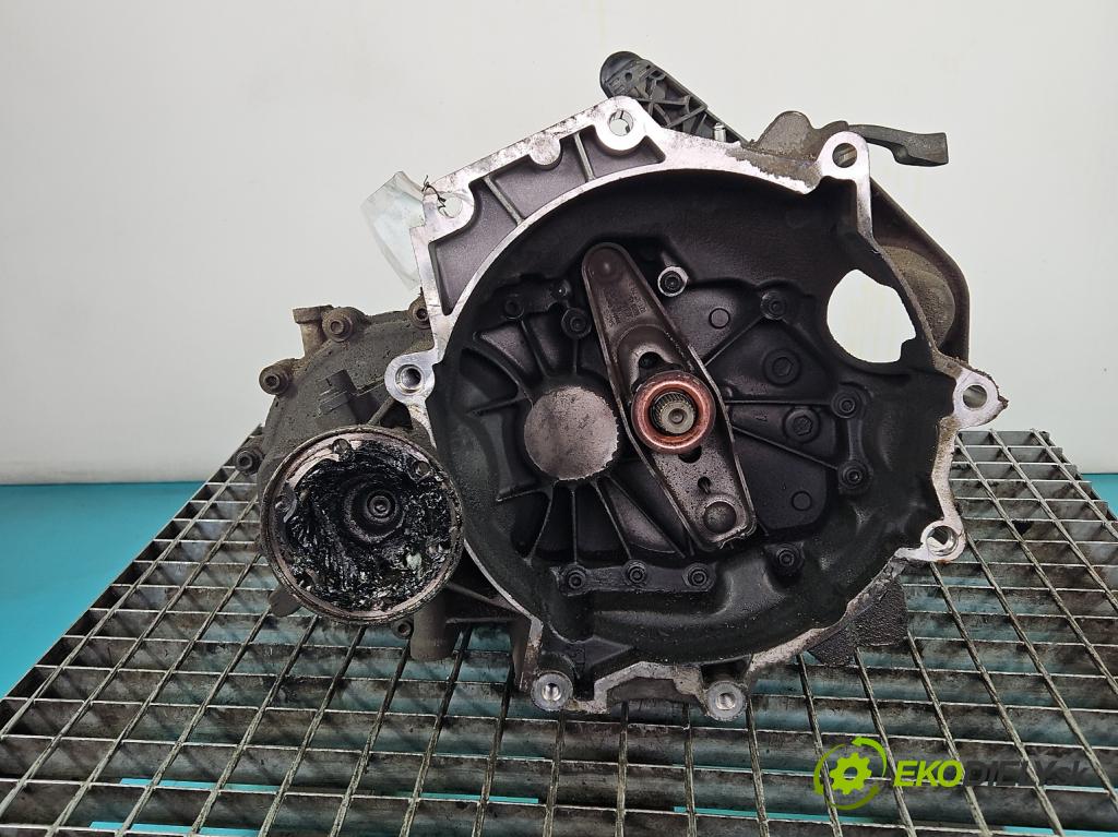 Skoda Rapid 2012-2019 1.2 TSI 86 HP manual 63 kW 1197 cm3 5- prevodovka stupeň,rýchlosť manual MFX