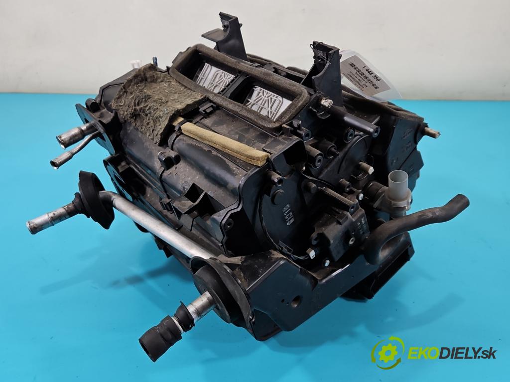 Infiniti FX I 2003-2008 3.5 V6 280KM automatic 206 kW 3498 cm3 5- radiátor 27110-CG084 (Radiátory topení)