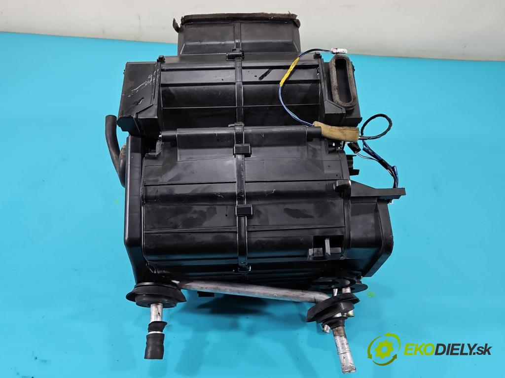 Infiniti FX I 2003-2008 3.5 V6 280KM automatic 206 kW 3498 cm3 5- radiátor 27110-CG084 (Radiátory topení)