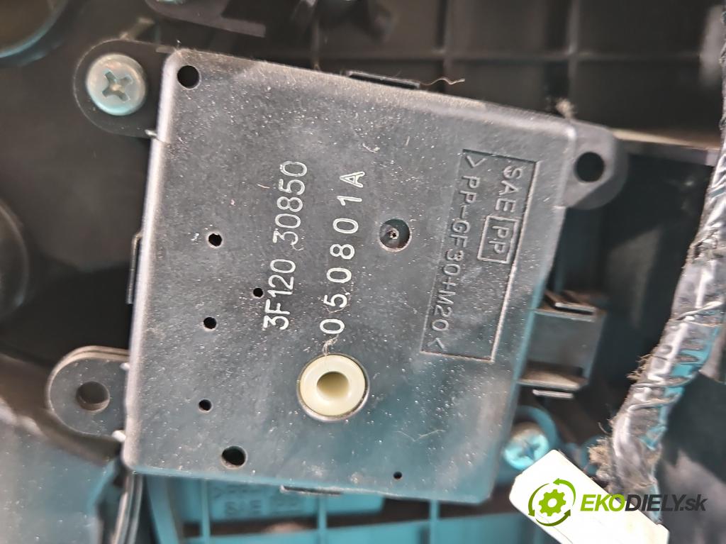 Infiniti FX I 2003-2008 3.5 V6 280KM automatic 206 kW 3498 cm3 5- radiátor 27110-CG084 (Radiátory topení)