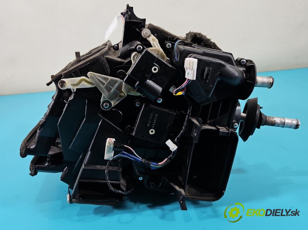 Infiniti FX I 2003-2008 3.5 V6 280KM automatic 206 kW 3498 cm3 5- radiátor 27110-CG084 (Radiátory topení)