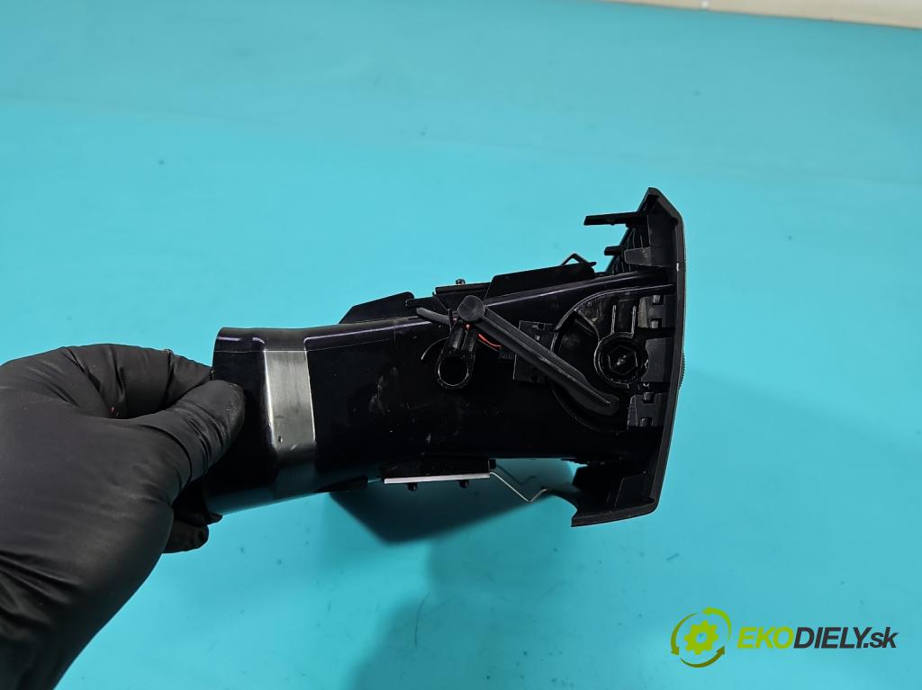 Mercedes GLK X204 2008-2015 2,2.0 CDI 170 HP automatic 125 kW 2143 cm3 5- Mřížka: kúrenia stredová A2048305154 (Mriežka kúrenia (fukár))