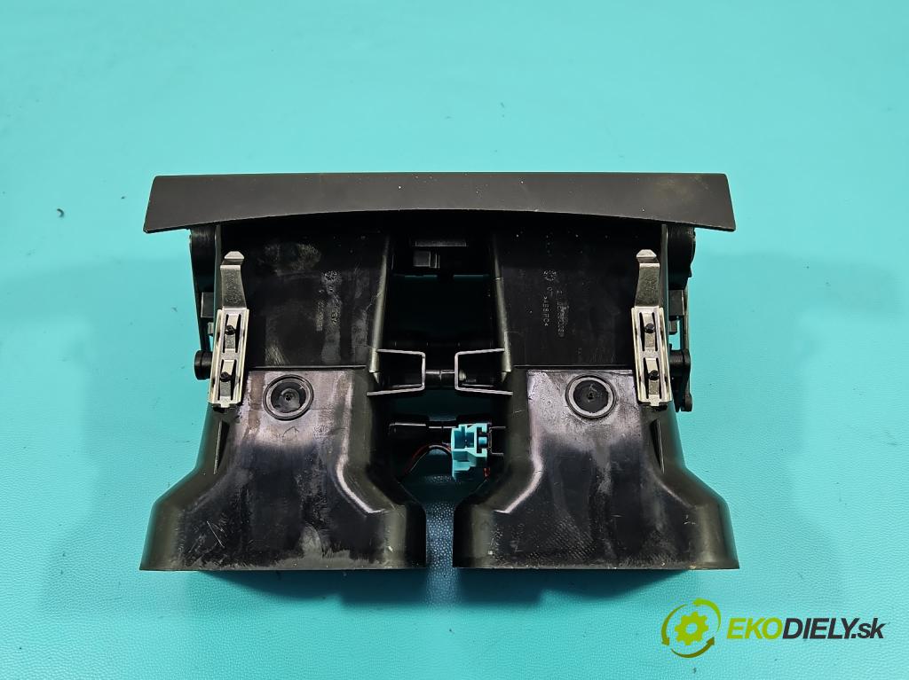 Mercedes GLK X204 2008-2015 2,2.0 CDI 170 HP automatic 125 kW 2143 cm3 5- Mřížka: kúrenia stredová A2048305154 (Mriežka kúrenia (fukár))