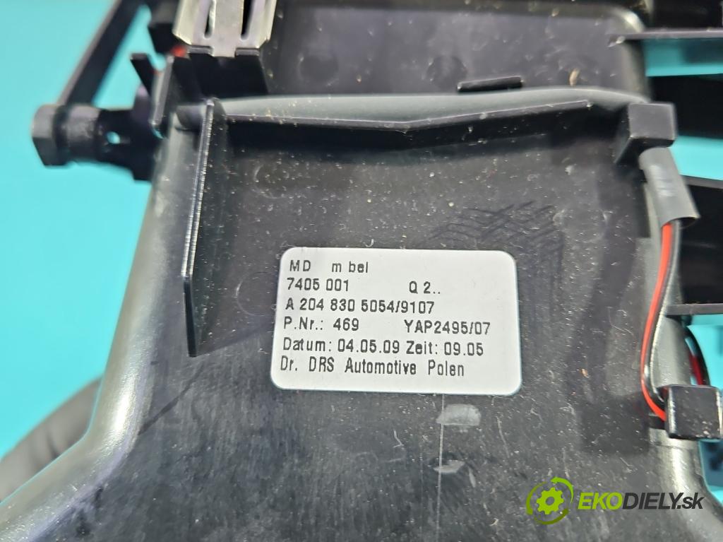 Mercedes GLK X204 2008-2015 2,2.0 CDI 170 HP automatic 125 kW 2143 cm3 5- Mřížka: kúrenia stredová A2048305154 (Mriežka kúrenia (fukár))