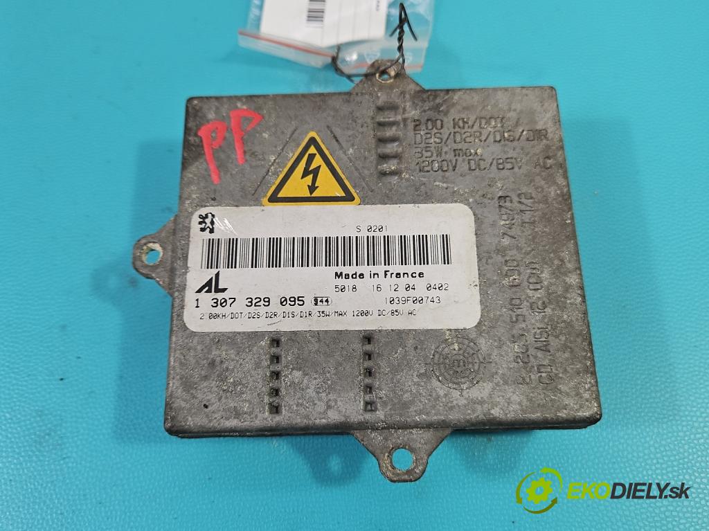 Peugeot 407 2.2 16V 158 HP manual 116 kW 2230 cm3 5- střídač: xenon 1307329095 (Riadiaca jednotka xenónu)