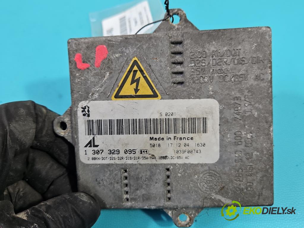 Peugeot 407 2.2 16V 158 HP manual 116 kW 2230 cm3 5- střídač: xenon 1307329095 (Riadiaca jednotka xenónu)