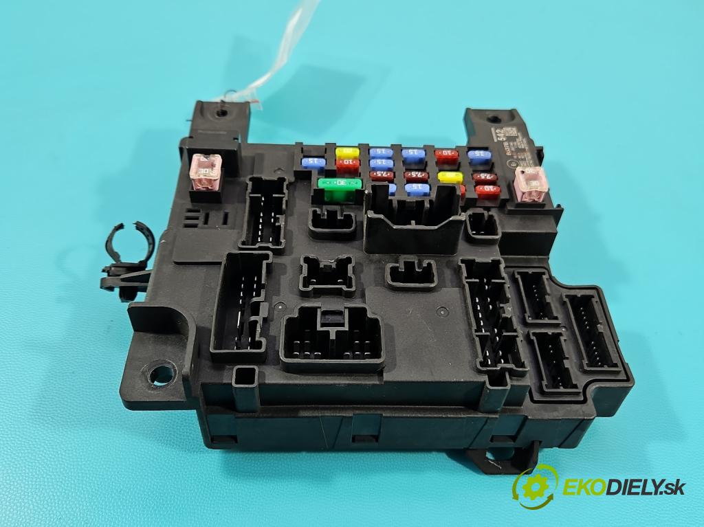 Mitsubishi ASX 2010-2021 1.6 16V 117 hp manual 86 kW 1590 cm3 5- skříňka pojistková 8637B542 (Pojistkové skříňky)