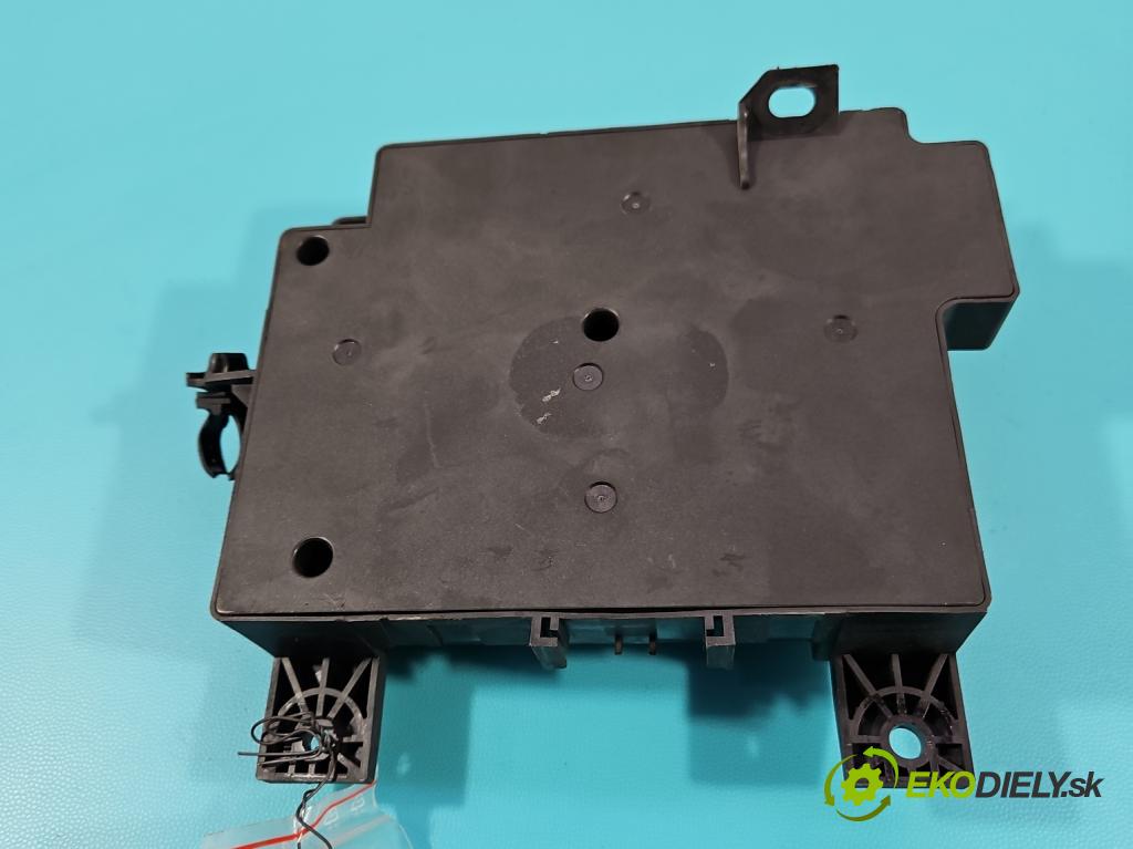 Mitsubishi ASX 2010-2021 1.6 16V 117 hp manual 86 kW 1590 cm3 5- skříňka pojistková 8637B542 (Pojistkové skříňky)