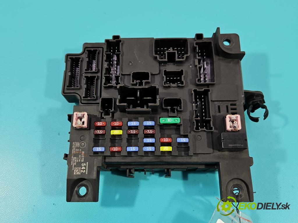 Mitsubishi ASX 2010-2021 1.6 16V 117 hp manual 86 kW 1590 cm3 5- skříňka pojistková 8637B542 (Pojistkové skříňky)