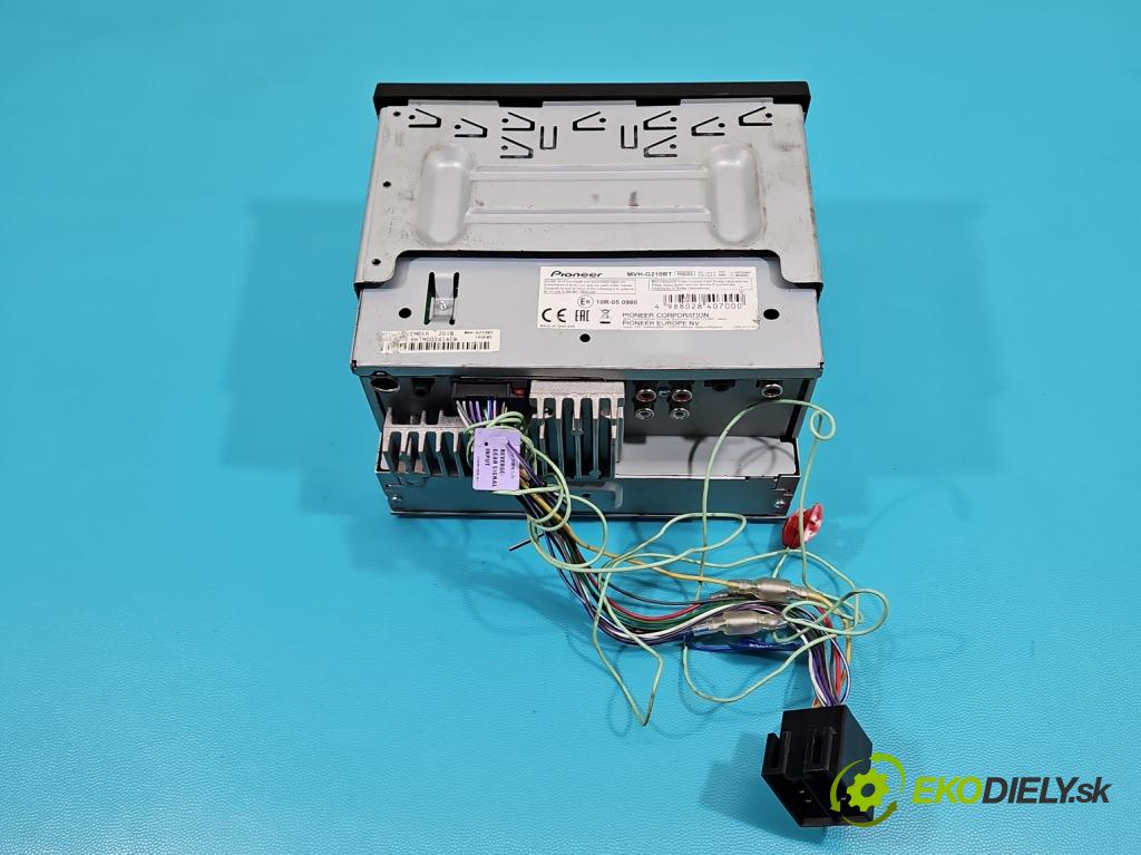 Fiat Stilo 1.6 16V 103 HP manual 76 kW 1596 cm3 5- Radio MVH-G210BT