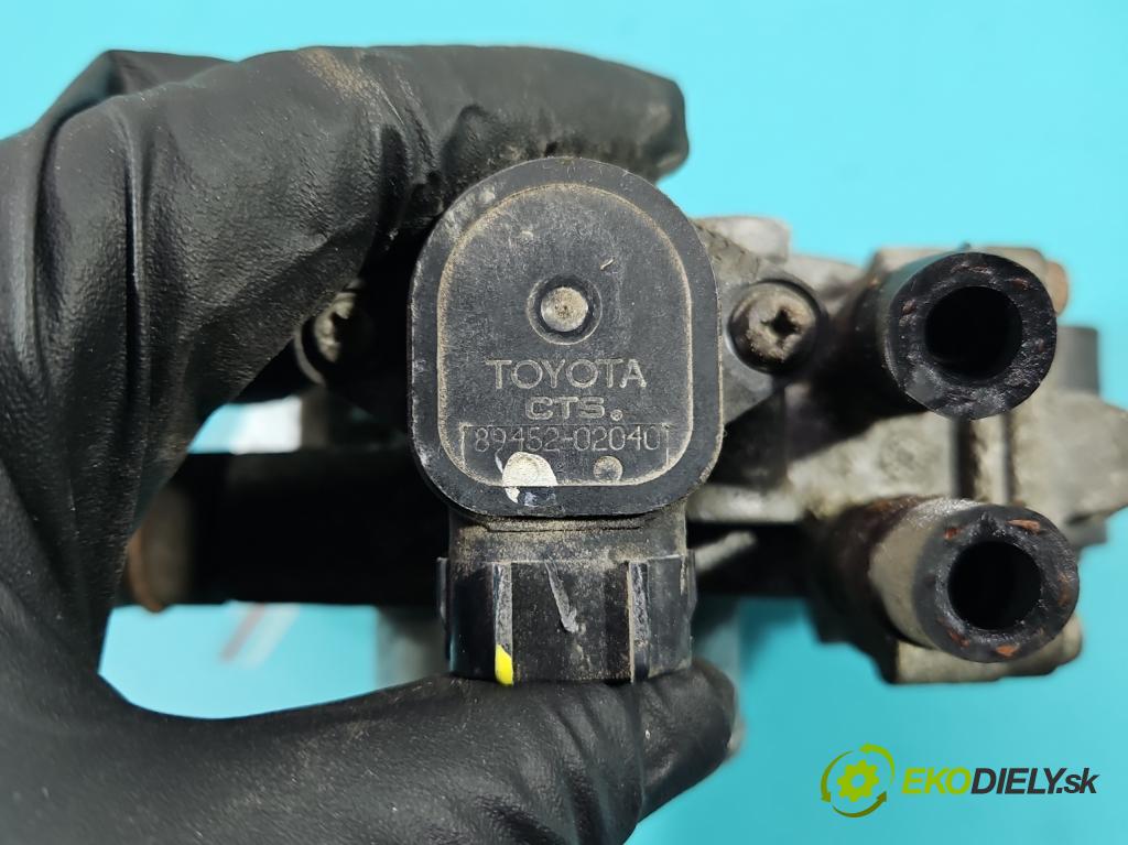 Toyota Corolla E12 2001-2009 1.4 vvti 97KM manual 71 kW 1398 cm3 5- klapka (Škrtiaca klapka)