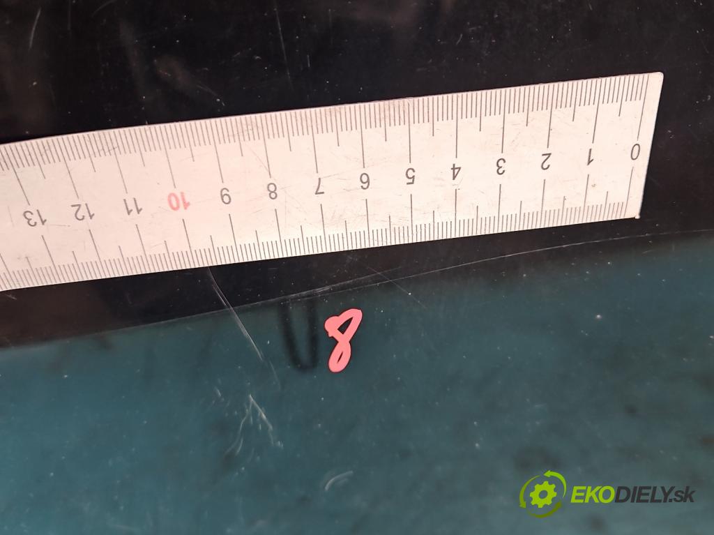 Hyundai I40 1.7 crdi 136hp manual 100 kW 1685 cm3 5- dveře přední pravé  (Klika dveří ostatní)