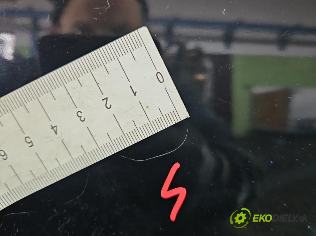 Hyundai I40 1.7 crdi 136hp manual 100 kW 1685 cm3 5- dveře přední pravé  (Klika dveří ostatní)