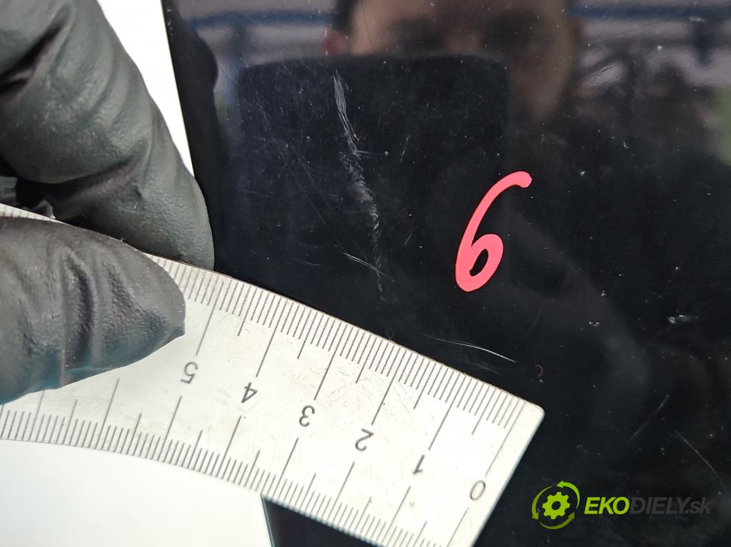 Hyundai I40 1.7 crdi 136hp manual 100 kW 1685 cm3 5- dveře přední pravé  (Klika dveří ostatní)