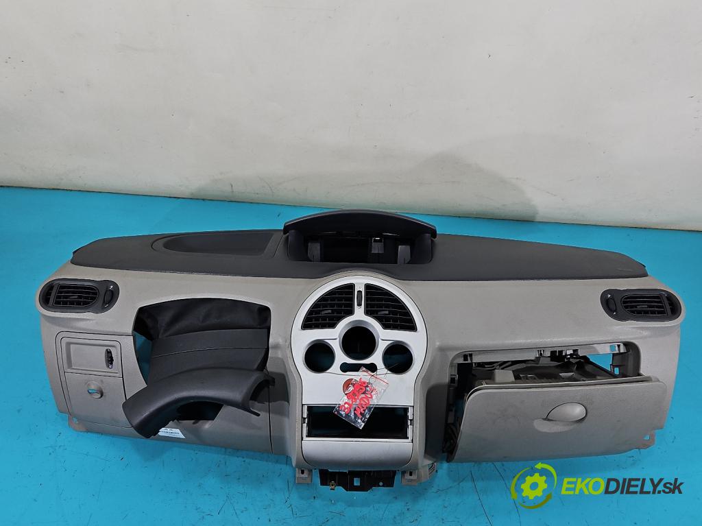 Renault Modus 1.4 16V 98 HP manual 72 kW 1390 cm3 5- kokpit,pristrojová doska rozdeľovacia