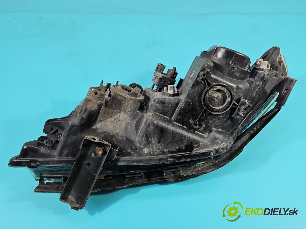 Honda Accord VII 2002-2008 2.0 16V 155 HP manual 114 kW 1998 cm3 4- Reflektor: pravý  (Svetlo predné pravé)