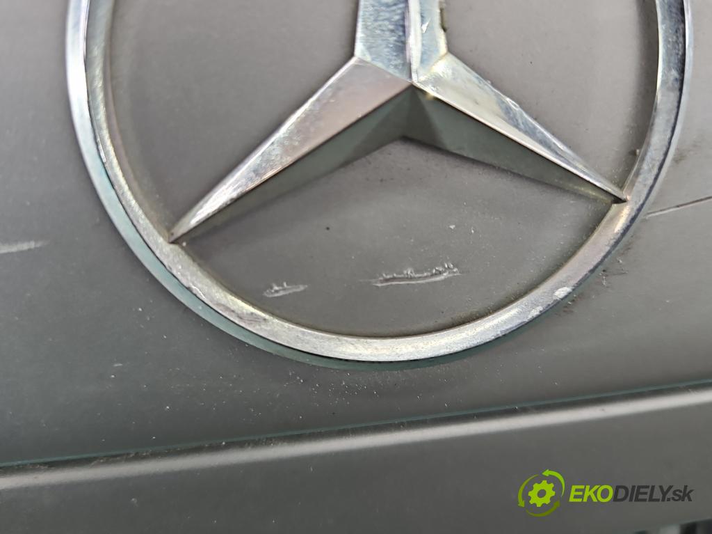 Mercedes C W203 2000-2007 2.0 kompressor 163 hp manual 120 kW 1998 cm3 4- zadní kufrové dveře  (Zadní kapoty)