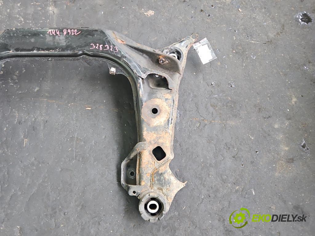 Audi A4 B5 1994-2001 1.8 20V 125 HP manual 92 kW 1781 cm3 4- výstuha motora