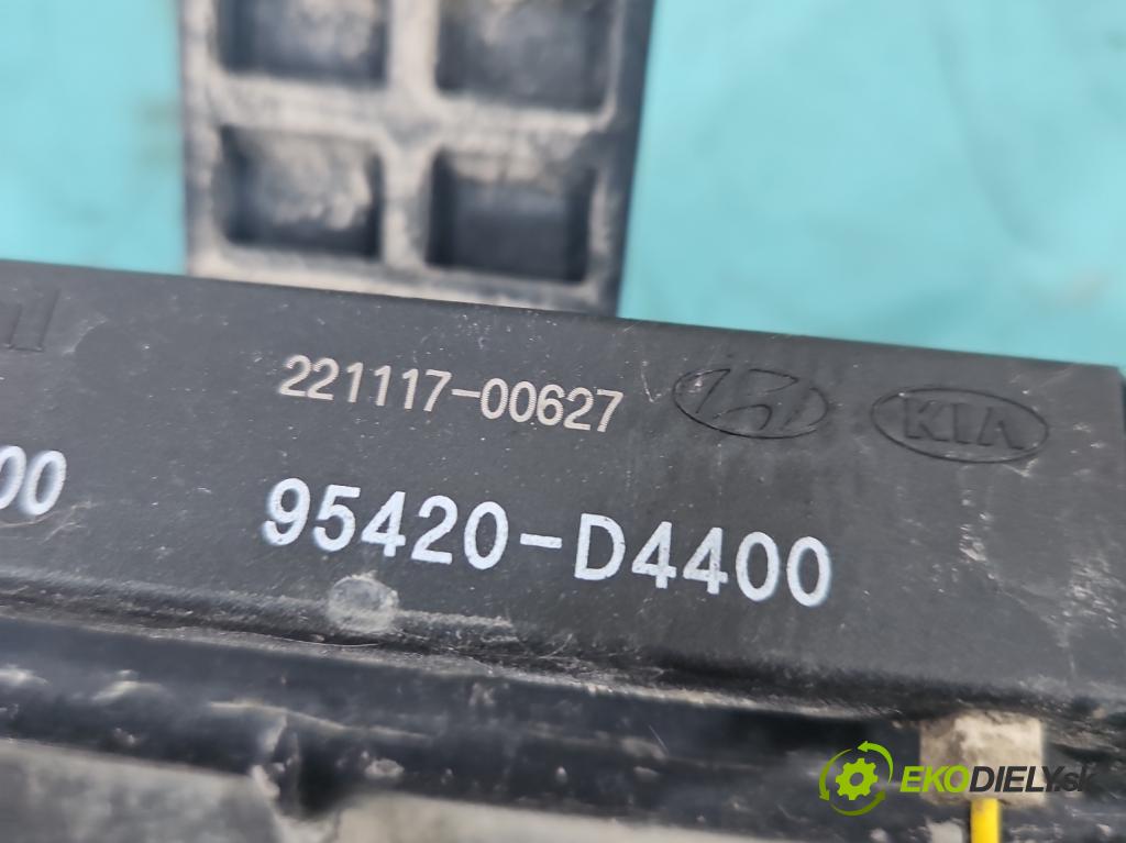 Kia Optima IV 2015-2020 1.7 crdi 141 hp manual 104 kW 1685 cm3 5- výztuha nárazníku zadní 95420-D4400