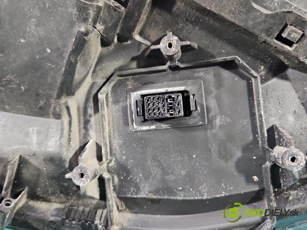 Opel Zafira A 1999-2005 2.0 dti 101 HP manual 74 kW 1995 cm3 5- Reflektor: pravý 24434827 (Svetlo predné pravé)