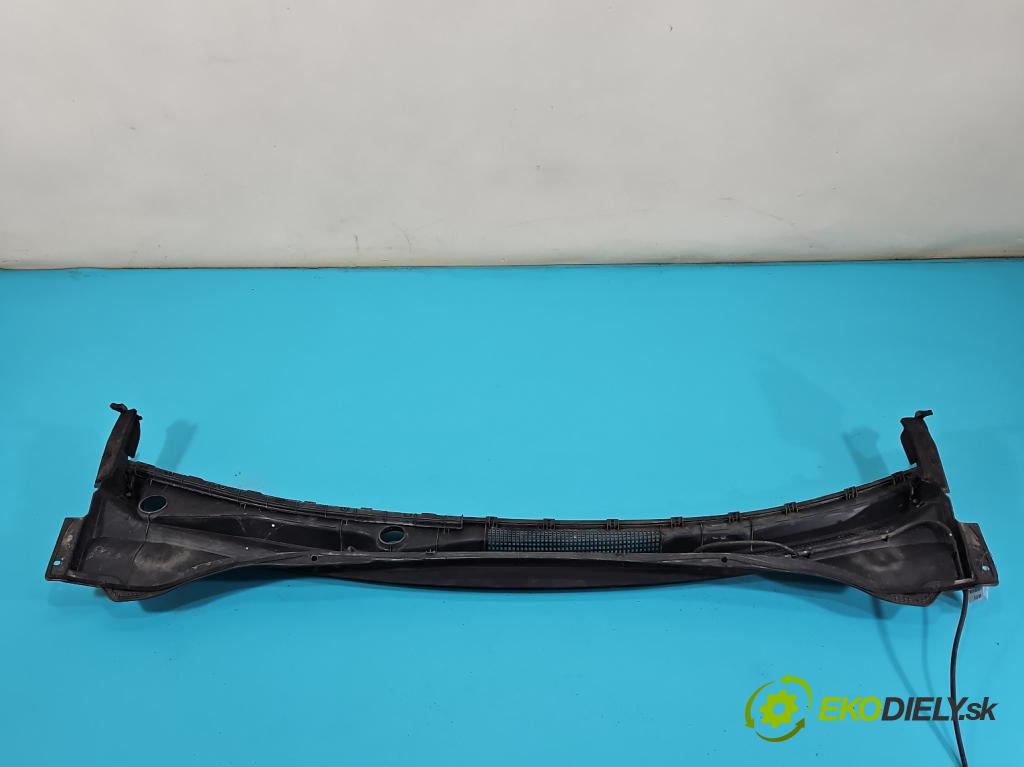 Hyundai I40 1.7 crdi 136 HP manual 100 kW 1685 cm3 5- torpédo 86154-3Z010 (Torpédo (plast pod čelným sklom))