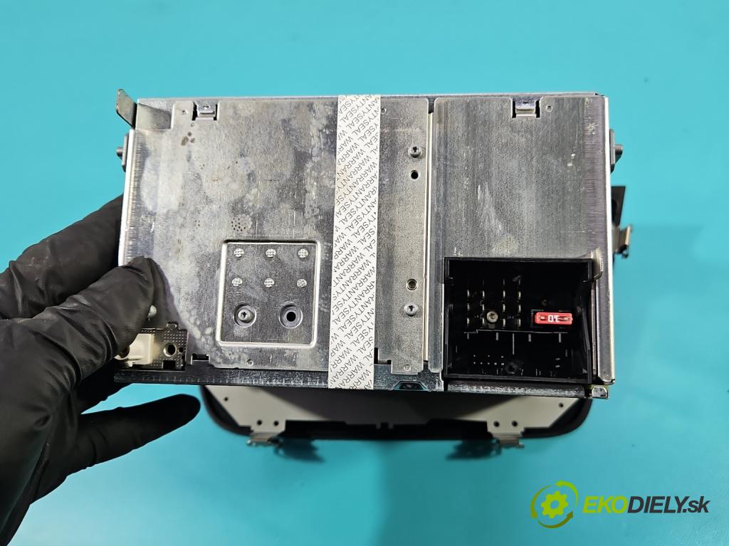 Seat Toledo III 2004-2009 1.6 SR 102 HP manual 75 kW 1595 cm3 5- Radio originál 5P1035152