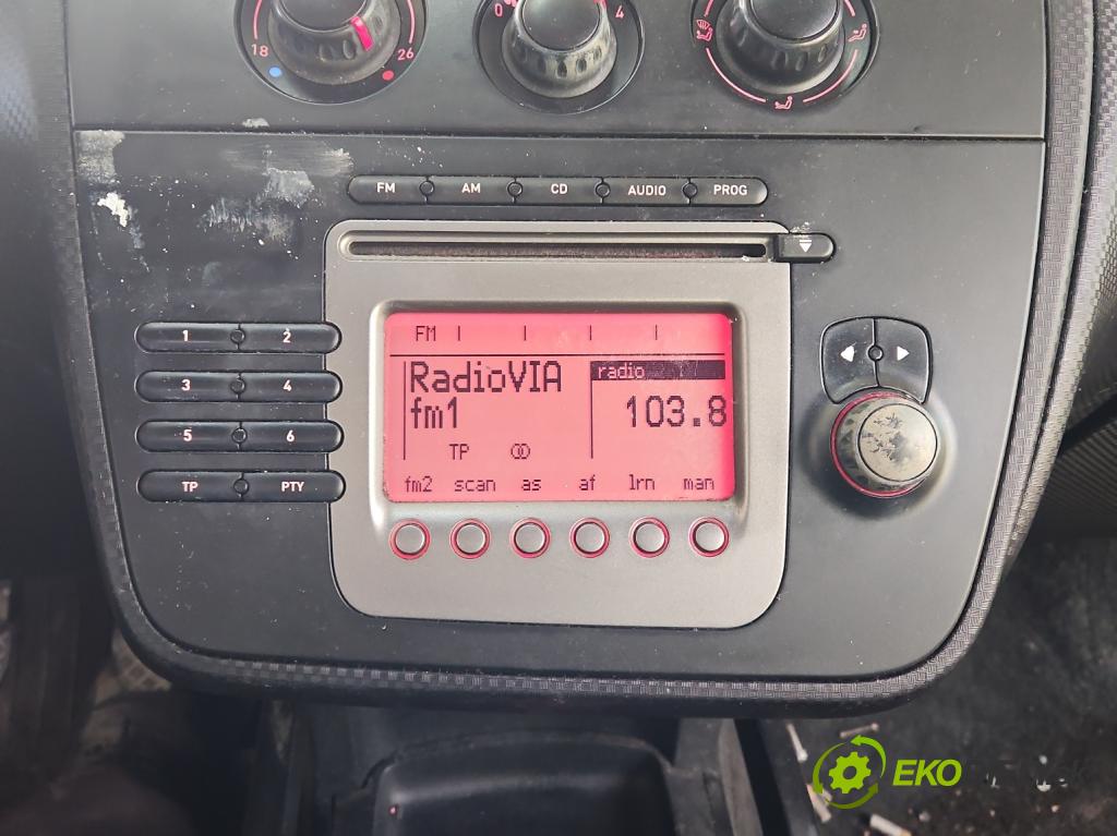 Seat Toledo III 2004-2009 1.6 SR 102 HP manual 75 kW 1595 cm3 5- Radio originál 5P1035152