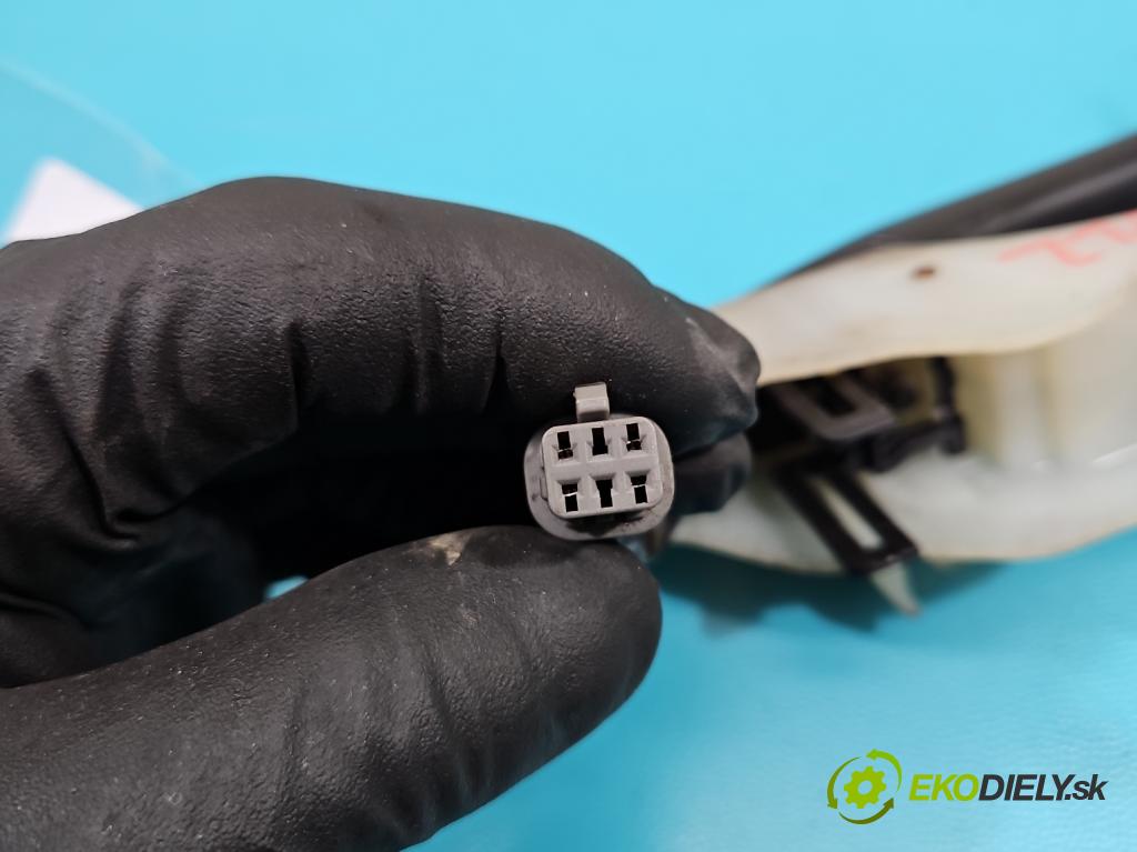 Hyundai I40 1.7 crdi 136 HP manual 100 kW 1685 cm3 5- rukoväť predné ľavé mimo:  (Kľučka dverí vonkajšia predná ľavá)