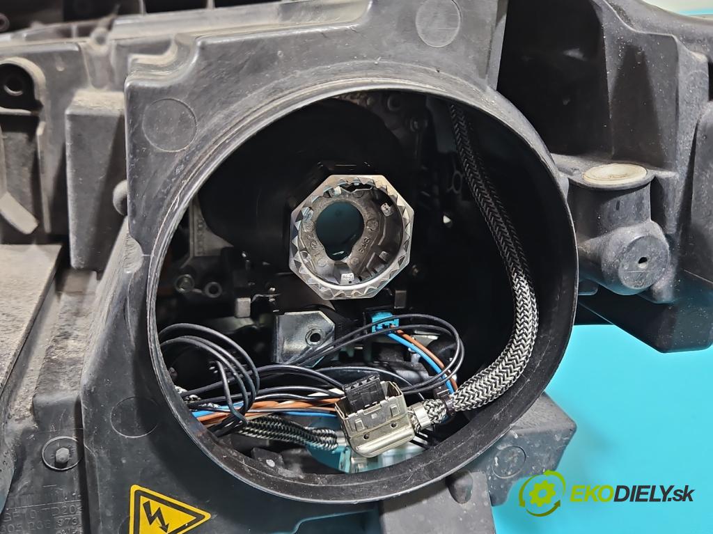 Vw Passat CC 2008-2016 2.0 tdi 140 hp automatic 103 kW 1968 cm3 4- světlo pravý 3C8941752J (Pravé)