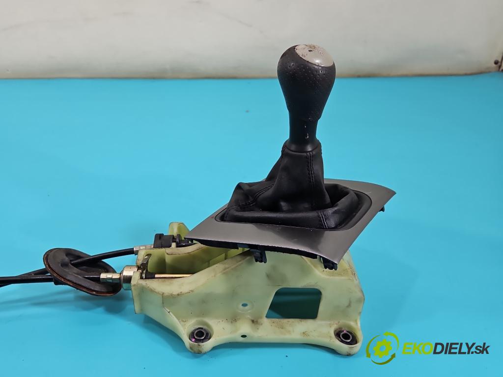 Honda Accord VII 2002-2008 2.0 16V 155 HP manual 114 kW 1998 cm3 4- Páka: Změny: stupeň,rýchlosť  (Rýchlostná páka (kulisa))