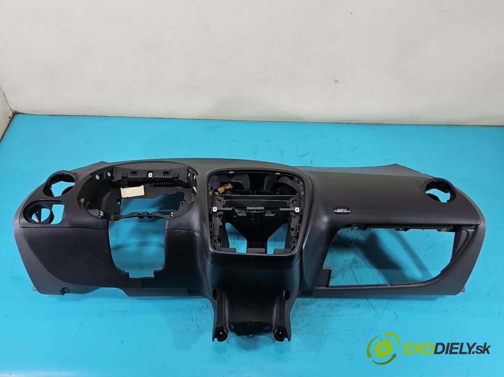 Seat Toledo III 2004-2009 1.6 SR 102 HP manual 75 kW 1595 cm3 5- kokpit,pristrojová doska rozdeľovacia 