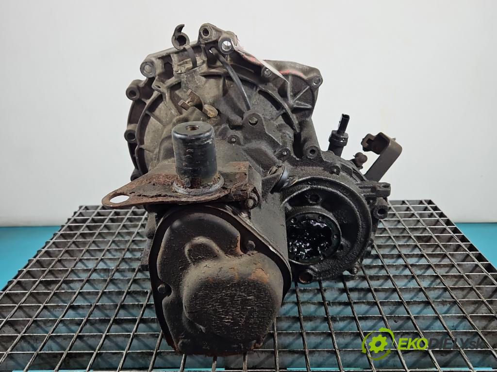 Vw Lupo 1.4 mpi 60 HP manual 44 kW 1390 cm3 3- prevodovka stupeň,rýchlosť manual FFR
