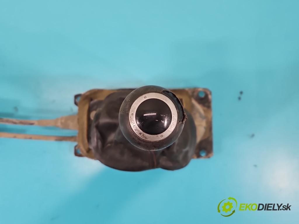 Vw Polo III 6N 1994-2001 1.4 mpi 60 HP manual 44 kW 1390 cm3 5- Páka: Změny: stupeň,rýchlosť  (Rýchlostná páka (kulisa))