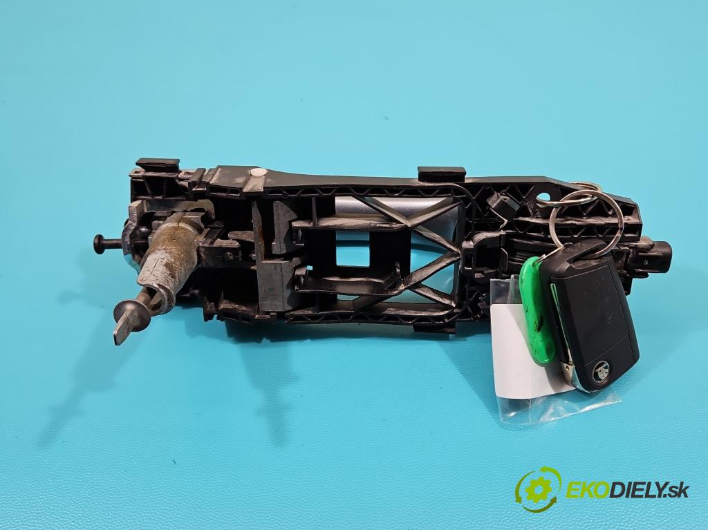 Skoda Karoq 2017- 1.5 TSI 150 HP automatic 110 kW 1498 cm3 5- rukoväť predné ľavé mimo:  (Kľučka dverí vonkajšia predná ľavá)