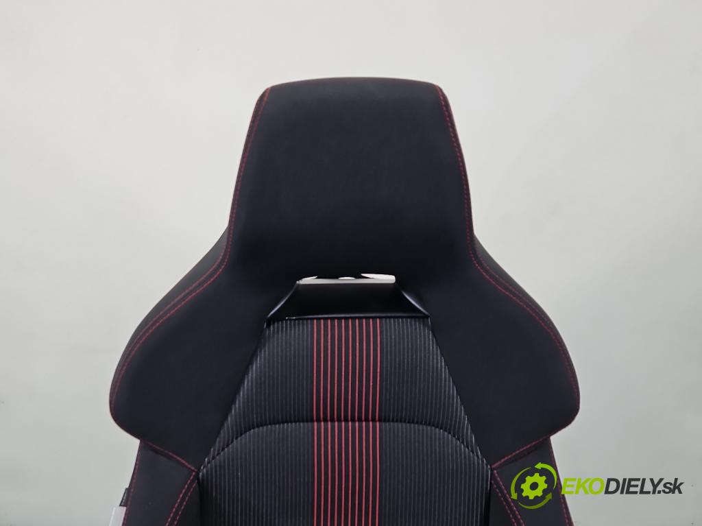 Skoda Karoq 2017- 1.5 TSI 150 HP automatic 110 kW 1498 cm3 5- Sedačka pravý  (Sedadlo)