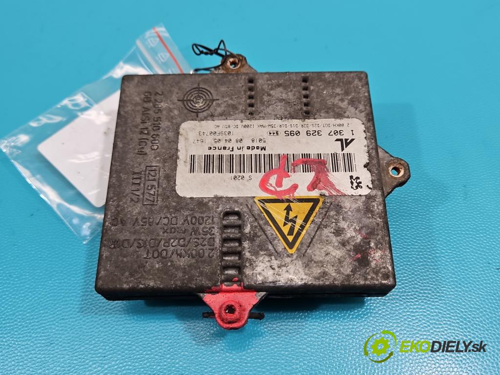 Peugeot 407 3.0 V6 211KM automatic 155 kW 2946 cm3 4- střídač: xenon 1307329095 (Riadiaca jednotka xenónu)