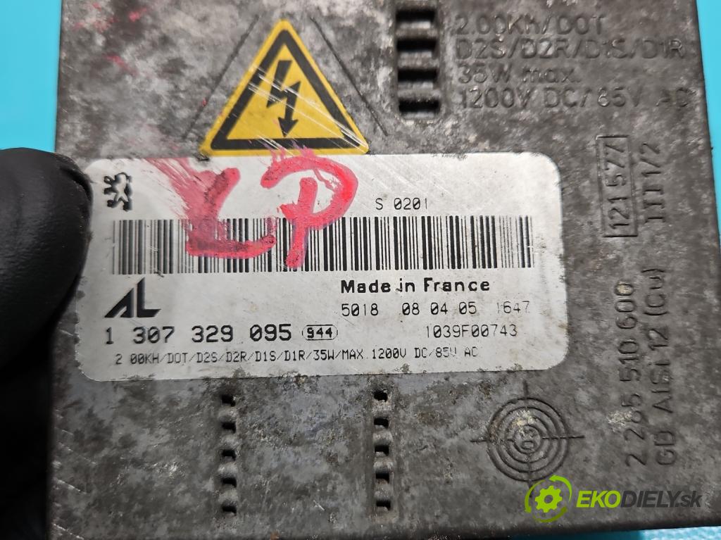 Peugeot 407 3.0 V6 211KM automatic 155 kW 2946 cm3 4- střídač: xenon 1307329095 (Riadiaca jednotka xenónu)
