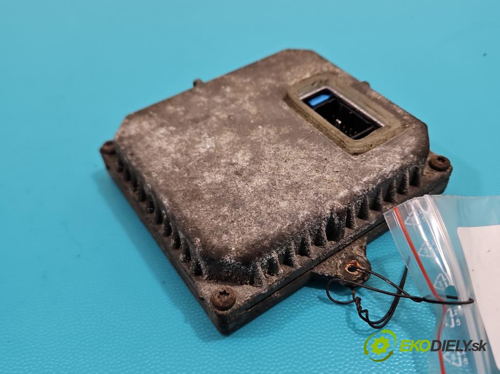 Peugeot 407 3.0 V6 211KM automatic 155 kW 2946 cm3 4- střídač: xenon 1307329095 (Riadiaca jednotka xenónu)