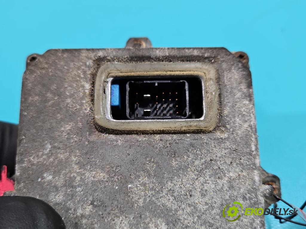 Peugeot 407 3.0 V6 211KM automatic 155 kW 2946 cm3 4- střídač: xenon 1307329095 (Riadiaca jednotka xenónu)