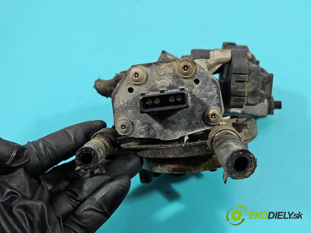 Vw Golf III 1991-1998 1.6 75 HP manual 55 kW 1598 cm3 5- vstrekovač 0438201509 (Karburátor)