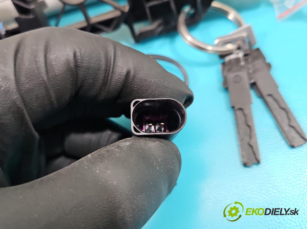 Vw Passat CC 2008-2016 2.0 tdi 140 HP automatic 103 kW 1968 cm3 4- rukoväť predné ľavé mimo: 3C8837885 (Kľučka dverí vonkajšia predná ľavá)