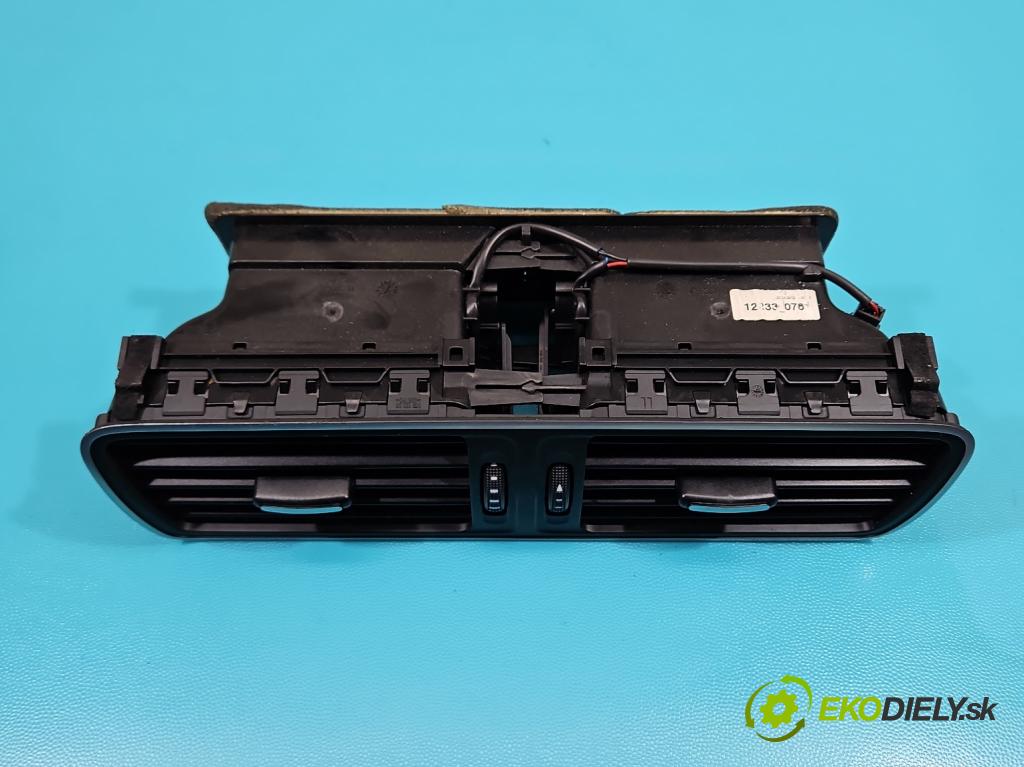 Vw Passat CC 2008-2016 2.0 tdi 140 HP automatic 103 kW 1968 cm3 4- Mřížka: kúrenia stredová 3AB819728A (Mriežka kúrenia (fukár))