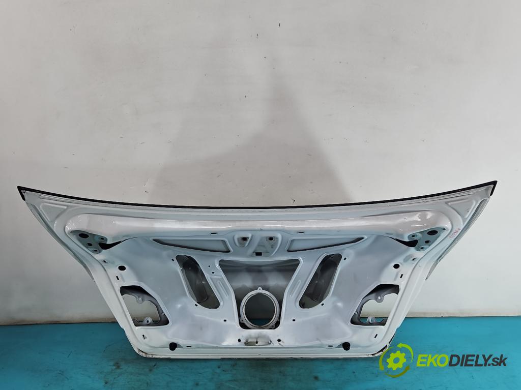 Vw Passat CC 2008-2016 2.0 tdi 140 hp automatic 103 kW 1968 cm3 4- zadní kufrové dveře  (Zadní kapoty)