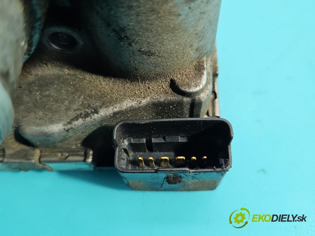 Peugeot 407 3.0 V6 211KM automatic 155 kW 2946 cm3 4- klapka 0280750041 (Škrtiaca klapka)