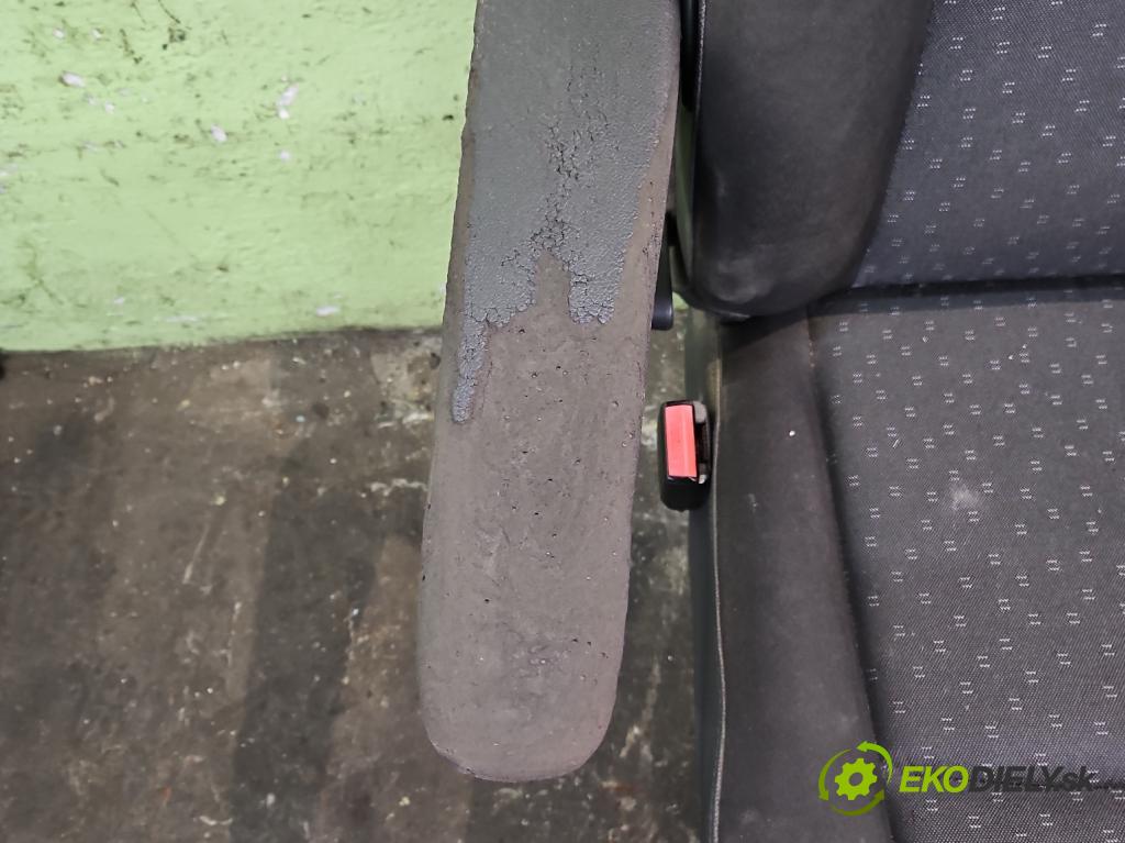 Opel Movano III 2010-2022 2.3 cdti 136 HP manual 100 kW 2299 cm3 5- Sedačka ľavý  (Sedadlo)