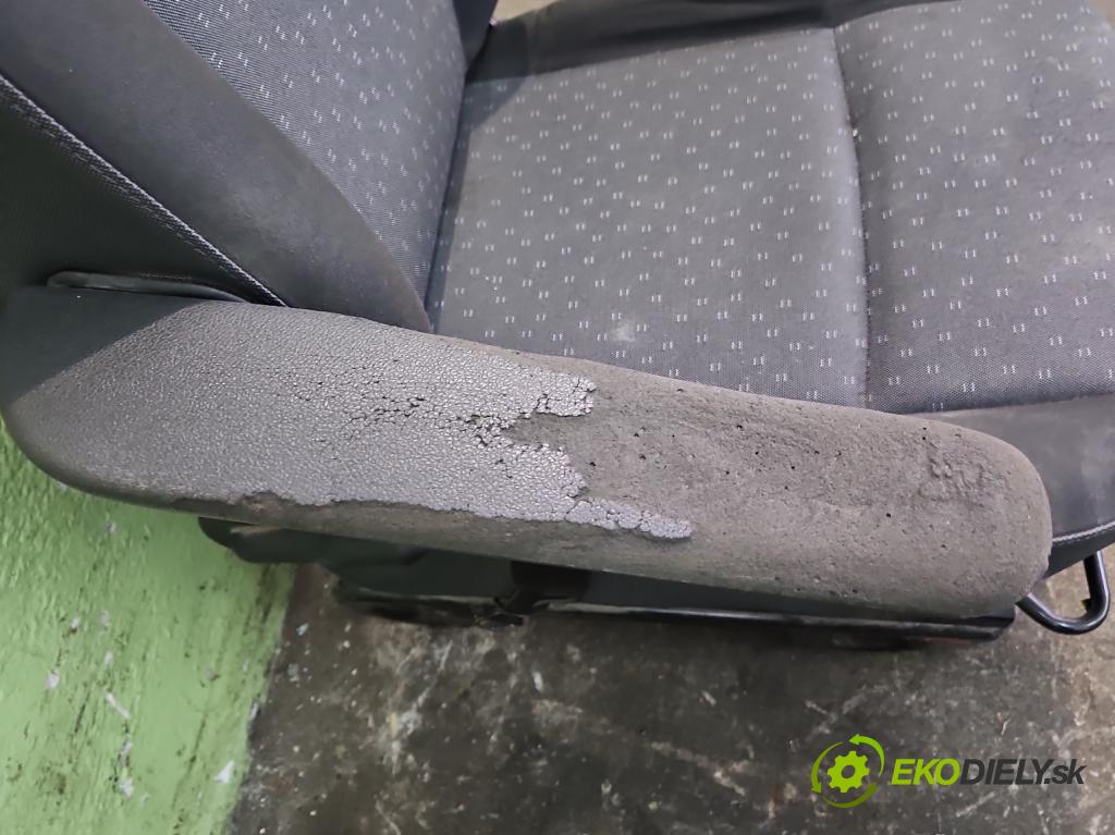 Opel Movano III 2010-2022 2.3 cdti 136 HP manual 100 kW 2299 cm3 5- Sedačka ľavý  (Sedadlo)