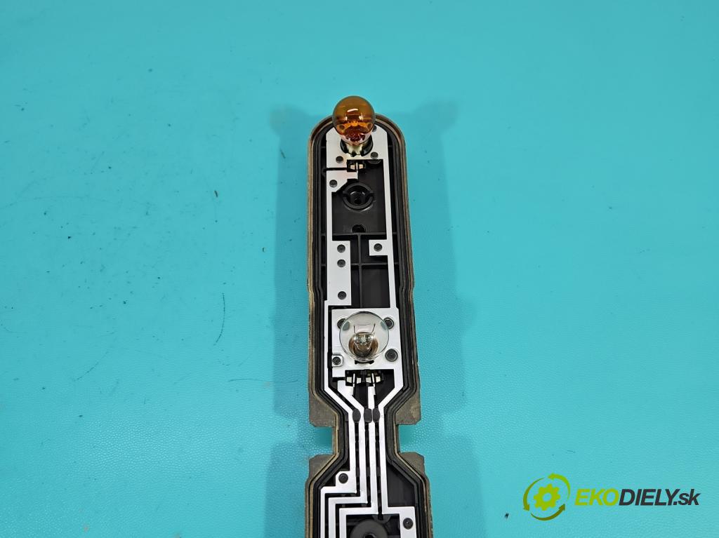 Opel Movano III 2010-2022 2.3 cdti 136 HP manual 100 kW 2299 cm3 5- svetlo / reflektor zadné ľavé  (Kľučka dverí ostatné)