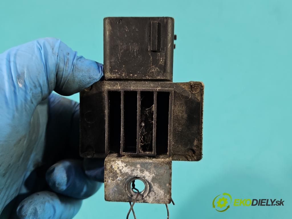 Opel Movano III 2010-2022 2.3 cdti 136 HP manual 100 kW 2299 cm3 5- Relé: svíčky: zařicích: 110678071R (Relé)