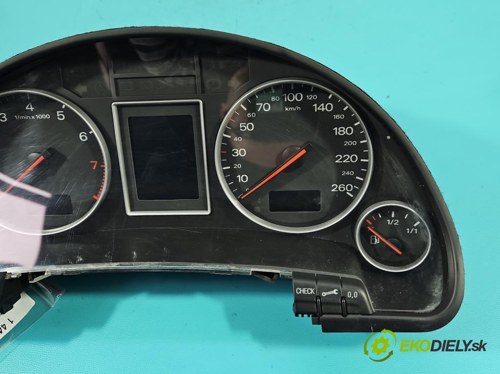 Audi A4 B6 2000-2004 2.0 FSI 150 HP manual 110 kW 1984 cm3 4- prístrojovka/ budíky 8E0920900N (Prístrojová doska)