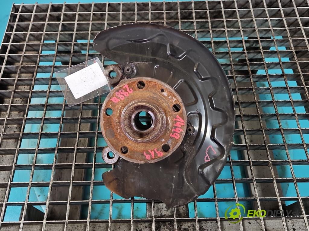 Skoda Karoq 2017- 1.5 TSI 150 hp automatic 110 kW 1498 cm3 5- náboj levé  (Náboje)